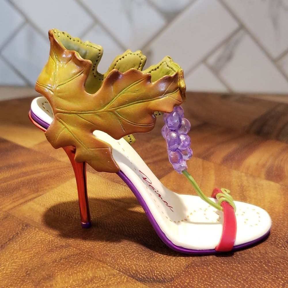 **RARE**  Just the Right Shoe, Grape Song Cabernet, Circa 2009, J090612